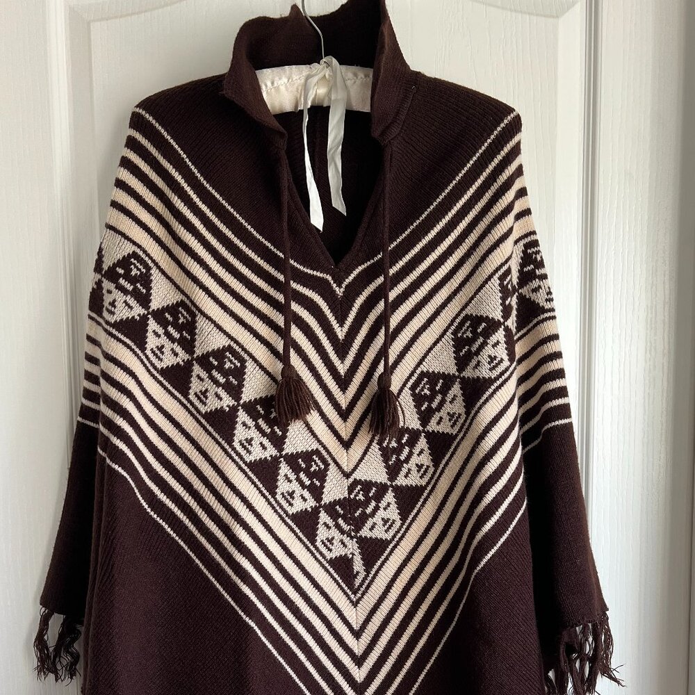 Vintage Knit Poncho Sweater Cape Shawl Fringe 70's Brown & Cream Stripes & Faces